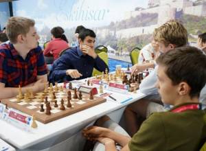 Արամ Հակոբյանը շախմատի աշխարհի առաջնությունում հաղթեց Մանուել Պետրոսյանին