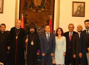 Armenia’s Minister of Diaspora holds meetings in Damascus