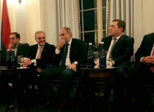 Երևան վերադառնալուն պես վարչապետն ԱԺ-ն ցրելու մասին բանակցություններ է սկսելու
