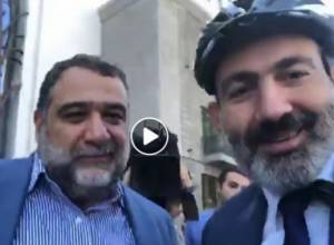 ՀՀ վարչապետ Նիկոլ Փաշինյանը հեծանիվով գնաց «Ամերիաբանկ»՝ բիզնես կենտրոնի բացմանը