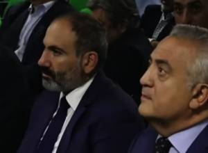 Առավոտ. «Աստված նրանց ևս 25 տարի առողջություն տա, որ շարունակեն ինձ դատի տալ». Փաշինյան