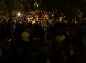 LIVE:  Демонстрация напротив Национального собрания: Никол Пашинян выступает