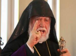 «Հայրենիքի շահերը պետք է վեր դասել կուսակցության ժամանակավոր շահերից». Արամ Ա