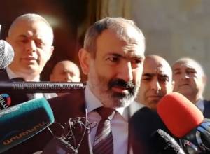 Եթե Վիգեն Սարգսյանը սովոր է ծուռ վզով և ծնկած արտաքին քաղաքականությանը, պետք է հիասթափեցնեմ նրան
