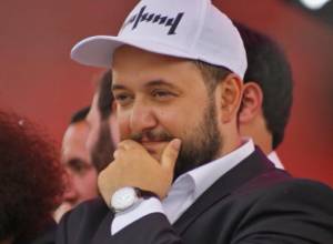 Դպրոցների ՀՀԿ-ական տնօրենների 99,9 տոկոսը՝ հեղափոխության կողմնակիցներ. Առավոտ
