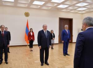 Ambassador of Kyrgyzstan presents credentials to Armenian President