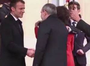 Դիմավորեցին Նիկոլ Փաշինյանին ու Աննա Հակոբյանին