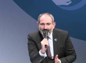 Հանդիպում ուսանողների հետ