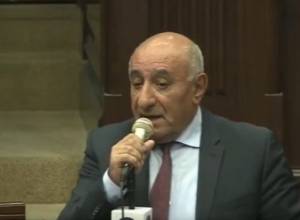 Учебный процесс терпит неудачу: Вардеван Григорян