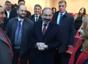 Նիկոլ Փաշինյանը Գավառում