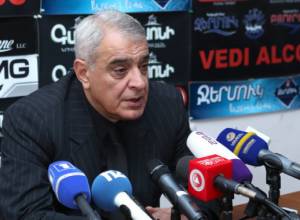 Guest of Hayeli Club is candidate of RPA David Shahnazaryan