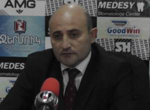 Թավշյա հեղափոխության շնորհիվ ամբողջ աշխարհի ուշադրությունը սևեռվել է Հայաստանի վրա. Մեխակ Ապրեսյան