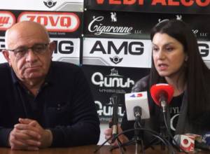 Плакаты ППА разорвали