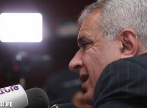 Заявления нынешних властей основаны на одном - власть вместо Арцаха: Д. Шахназарян