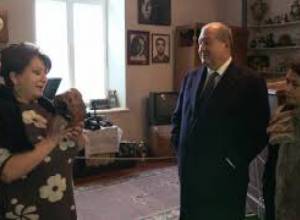 Սարգսյանը Գյումրիում այցելել է Մհեր Մկրտչյանի տուն-թանգարաններ