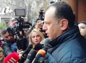 Վիգեն Սարգսյանը սպասում է լուսաբացին