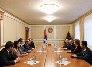 Bako Sahakyan receives delegation of "Lusavor Hayastan" party
