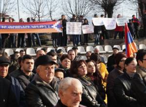 Մեր նպատակն այն է, որ Ռոբերտ Քոչարյանն ազատ արձակվի. Ստեփանակերտում իրականացվել է բողոքի ակցիա.Առավոտ