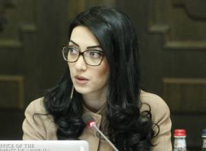 Արփինե Հովհաննիսյանը պատրաստ է աջակցել կրճատվող պետական ծառայողներին