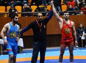 Աշխարհի չեմպիոն Դավիթ Սաֆարյանը հաղթեց Հայաստանի առաջնությունում