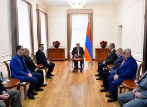 Armen Sarkissian hands over state awards and honorary titles to a group of figures