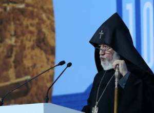 Catholicos of All Armenians congratulates Nikol Pashinyan