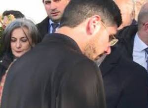 Փաշինյանն այցելել է Կոմիտասի անվան պանթեոն և հարգանքի տուրք մատուցել  Սիլվա Կապուտիկյանի հիշատակին