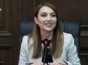 Լիլիթ Մակունցը՝ Արմավիրի մարզպետի ինքնապարգևատրման մասին