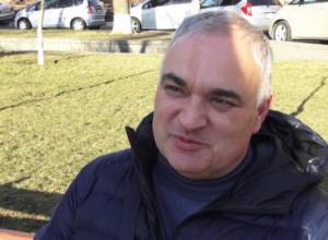 Citizen: We have to change the anthem to get rid of that wining