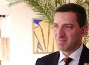 «Кто бы сегодня ни говорил о мире, это значит, что хочет одурманить ситуацию»