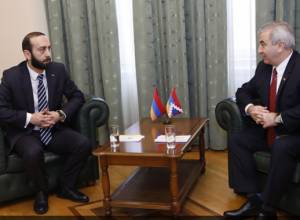 Արարատ Միրզոյանը պատասխանել է արցախցիների հարցերին