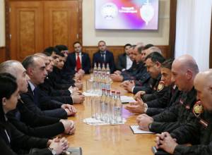 Մեդալ եւ պատվոգիր