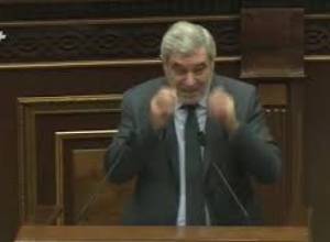 Սինգապուրի կառավարության ծրագրում ընդամնենը մեկ թիվ էր. «Իմ քայլի» պատգամավոր