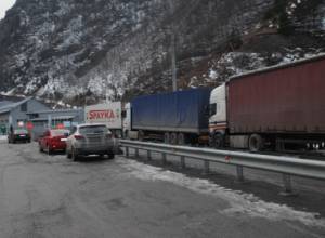 Stepantsminda-Lars highway open