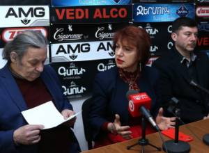 В предложении АНК и Левона Тер-Петросяна есть односторонний подход: Нарине Дилбарян