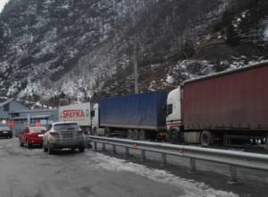 Stepantsminda-Lars highway open