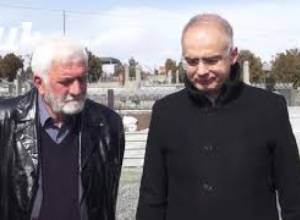 Ինչ արել ես, լավ ես արել, էդ պառկած տեղդ էլ չփոշմանես. Վաչագան Ֆարմանյանը՝ որդուն