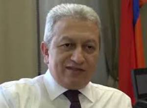 Ատոմ Ջանջուղազյանի մեկնաբանությունը 10 հազար պետական աշխատողների կրճատման մասին