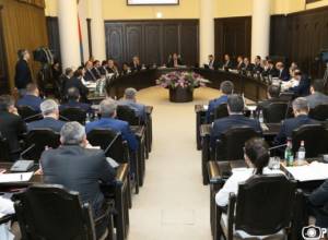 Կառավարության կառուցվածքի փոփոխությունների փաթեթն ընդունվեց միաձայն