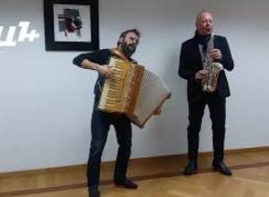 Թեժ տանգո լրագրողների համար