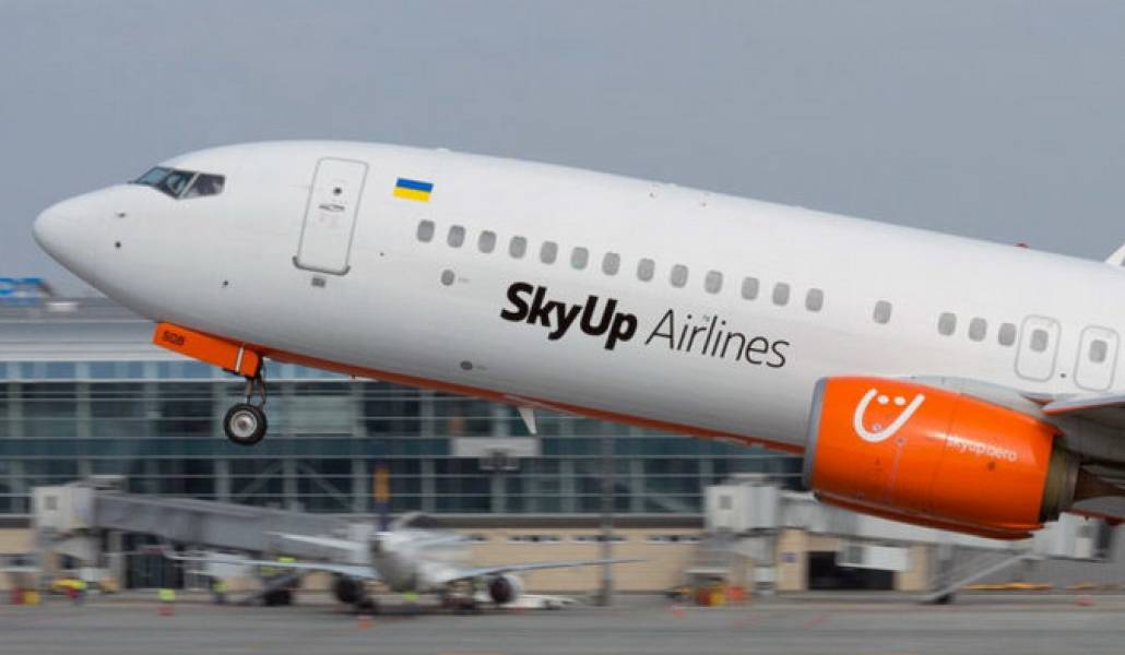 skyup_takeoff_yt-696x463