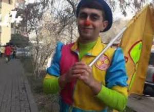 Երգում ու մաքրում են Երևանը