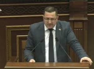 Կուրսայինների և ռեֆերատների պրակտիկան ընդհանրապետ պետք է դուրս գա. Հովհաննես Հովհաննիսյան