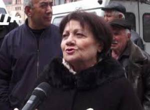 «Պահանջում ենք Նաիրիտ գործարանի վերագործարկում». ակցիա կառավարության դիմաց