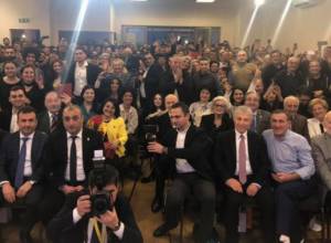 Վարչապետը հանդիպել է հայ համայնքին և անդրադարձել Իլհամ Ալիևի հետ հանդիպմանը