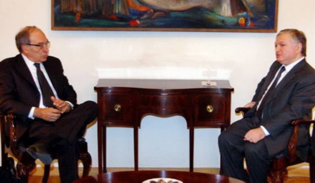 77685c3addcb386c523c2bf27ded1e78