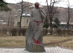 Детское хулиганство или намеренный вандализм?