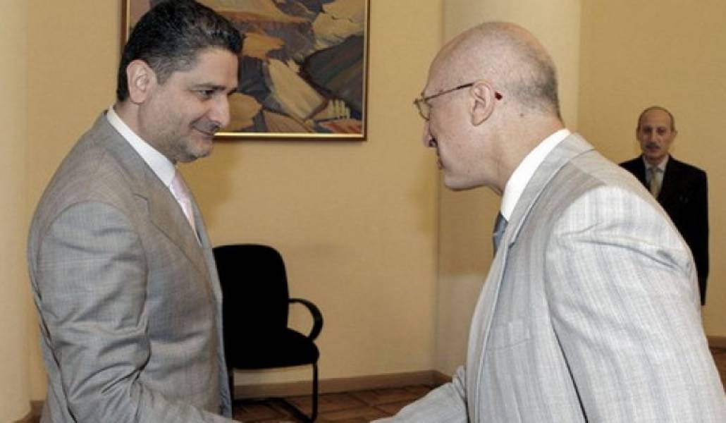 4f298b5bb41726a6250376ba553c2041