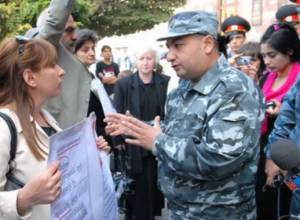 Депутату не позволили пройти к резиденции президента