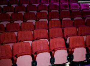 В кинотеатрах "кризис"